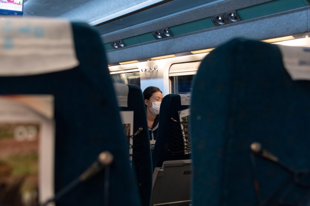 découvrez les secrets et conseils pour réussir une relation à distance. explorez les défis uniques, les stratégies de communication et les moyens de maintenir l'intimité malgré la distance. transformez votre amour en une force durable.