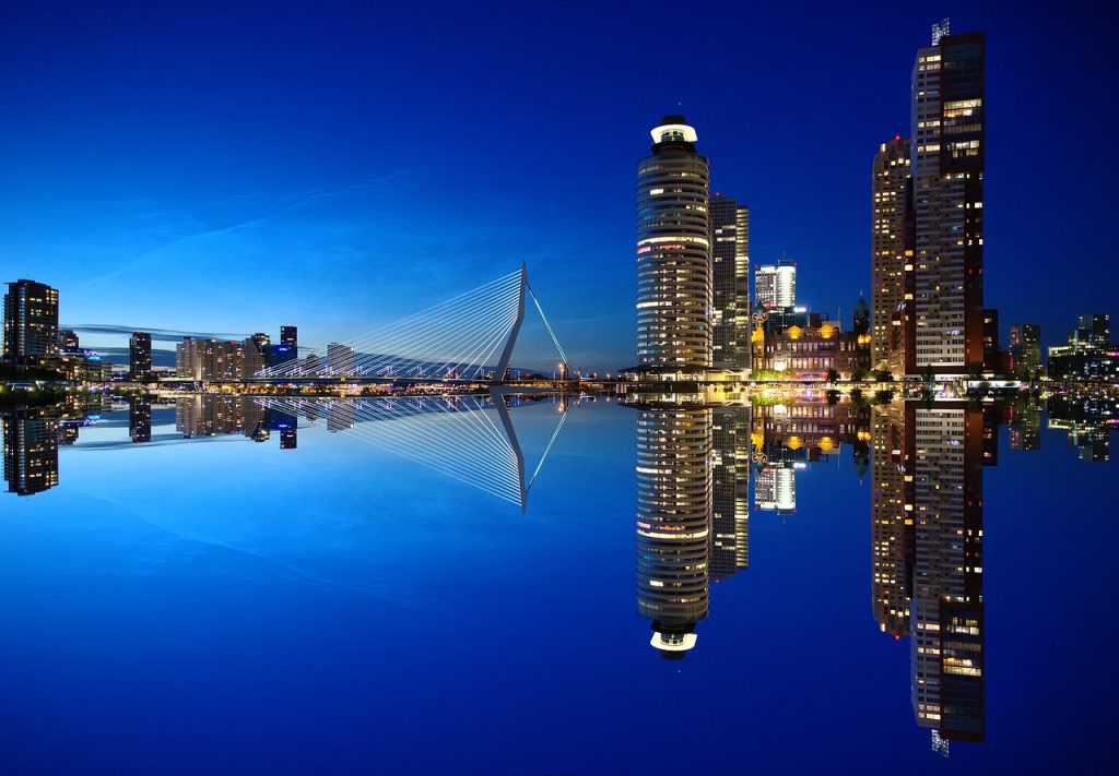 découvrez le programme erasmus, une opportunité unique d'étudier à l'étranger, d'enrichir votre expérience académique et de développer des compétences interculturelles. profitez d'un échange à l'international tout en explorant de nouvelles cultures et en élargissant votre réseau personnel et professionnel.